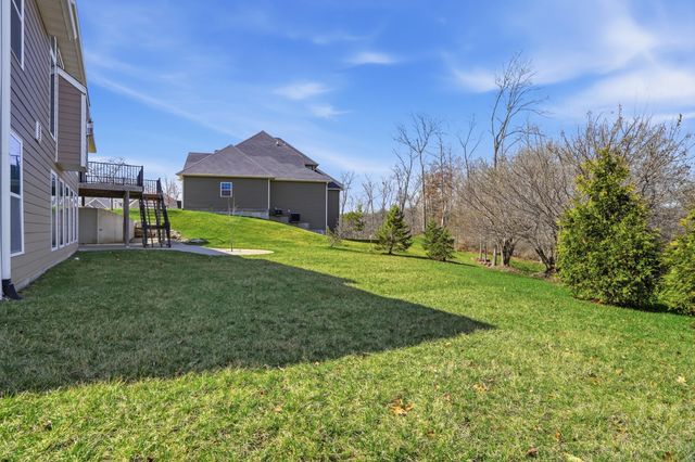 4801 BREAKERS CT, Columbia, MO 65203