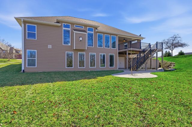 4801 BREAKERS CT, Columbia, MO 65203