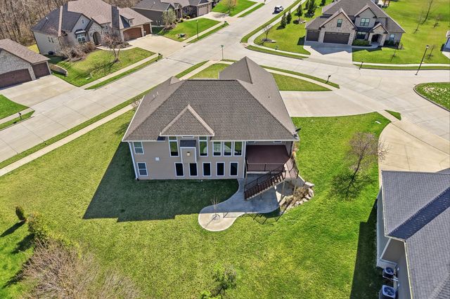 4801 BREAKERS CT, Columbia, MO 65203