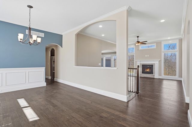 4801 BREAKERS CT, Columbia, MO 65203