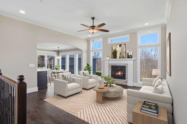 4801 BREAKERS CT, Columbia, MO 65203