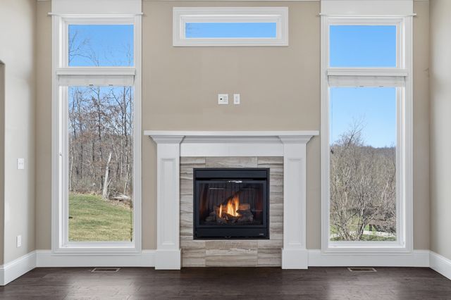 4801 BREAKERS CT, Columbia, MO 65203