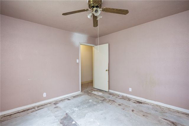 4506 White Oak Dr, Corpus Christi, TX 78410