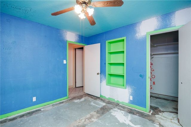 4506 White Oak Dr, Corpus Christi, TX 78410
