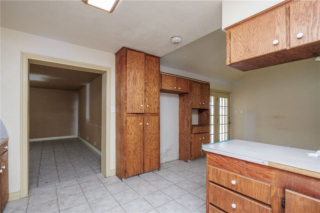4506 White Oak Dr, Corpus Christi, TX 78410