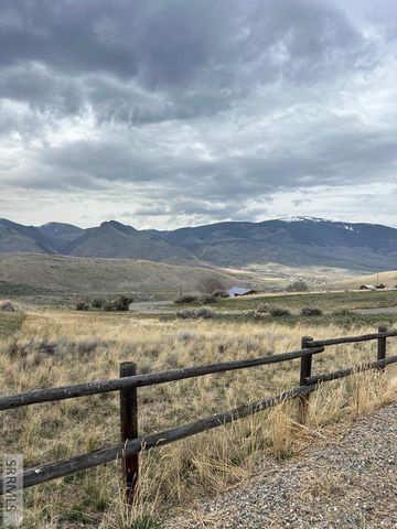 33 N Primrose Drive, Salmon, ID 83467