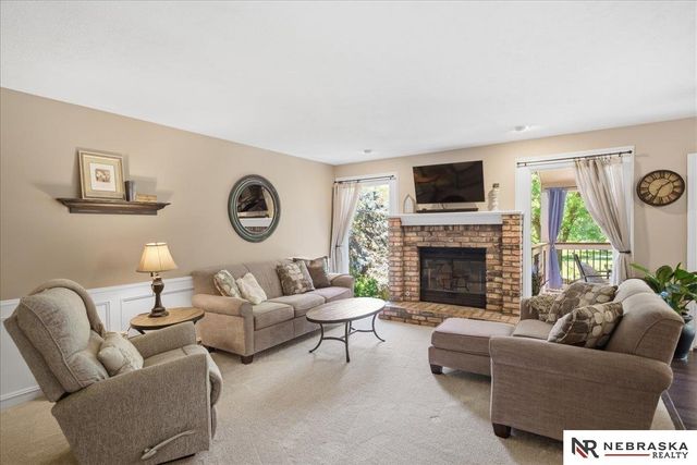 568 S 159th Avenue, Omaha, NE 68118