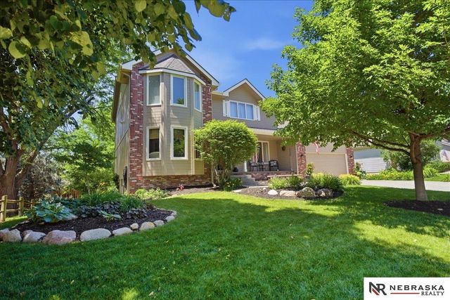 568 S 159th Avenue, Omaha, NE 68118