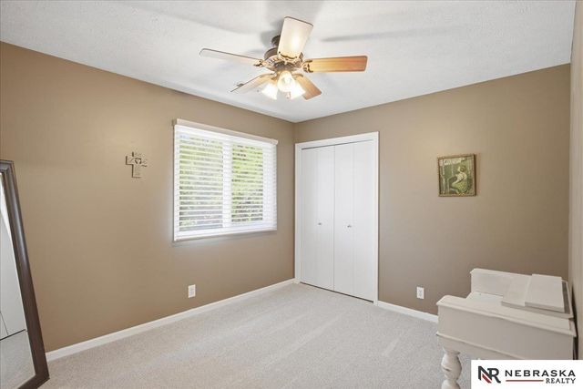 568 S 159th Avenue, Omaha, NE 68118