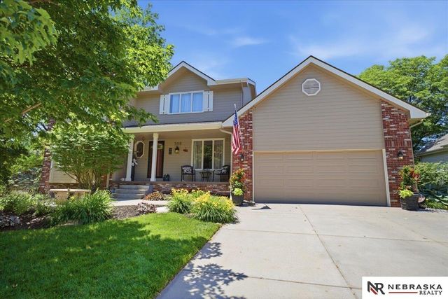 568 S 159th Avenue, Omaha, NE 68118