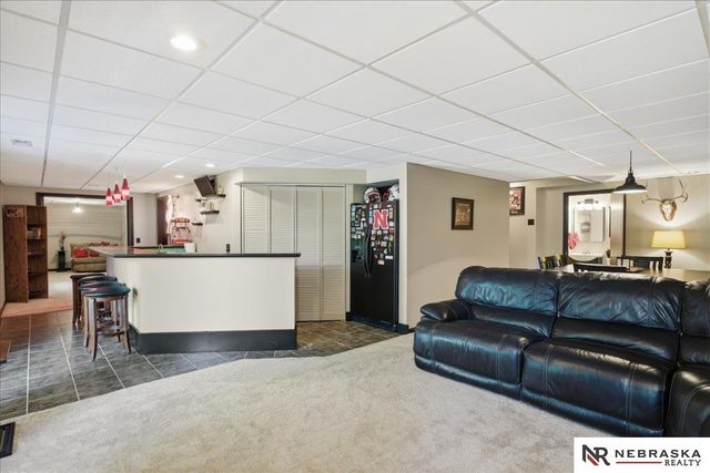 568 S 159th Avenue, Omaha, NE 68118