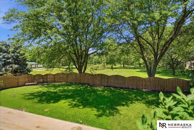 568 S 159th Avenue, Omaha, NE 68118