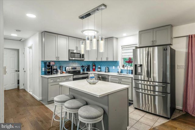 9407 JUNIPER DR, Tobyhanna, PA 18466