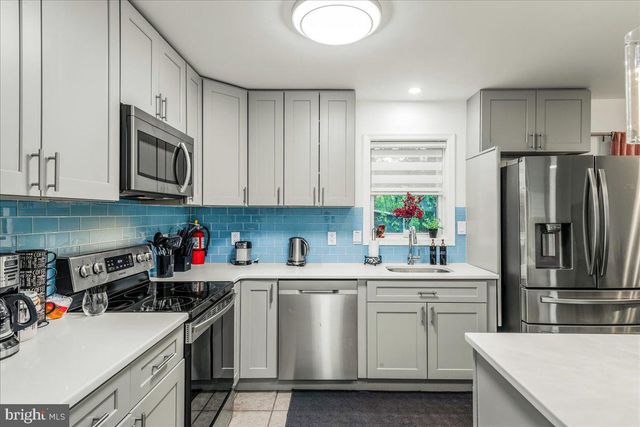 9407 JUNIPER DR, Tobyhanna, PA 18466