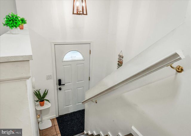 9407 JUNIPER DR, Tobyhanna, PA 18466