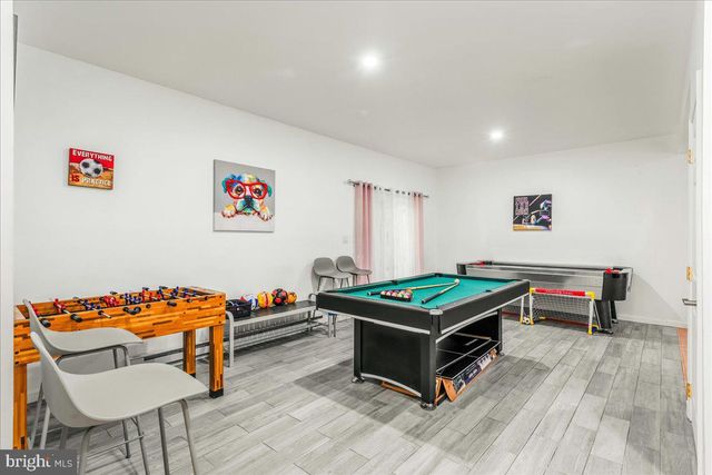 9407 JUNIPER DR, Tobyhanna, PA 18466