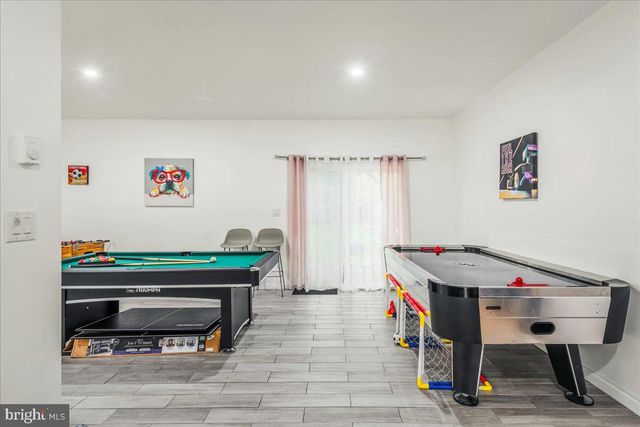 9407 JUNIPER DR, Tobyhanna, PA 18466