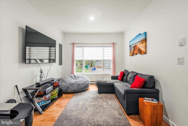 9407 JUNIPER DR, Tobyhanna, PA 18466