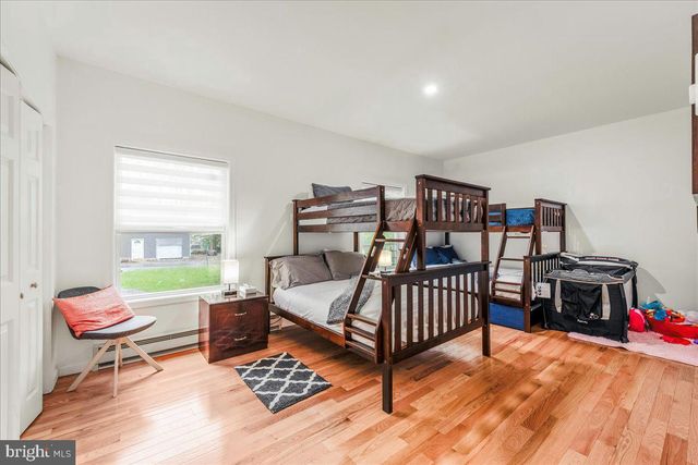 9407 JUNIPER DR, Tobyhanna, PA 18466