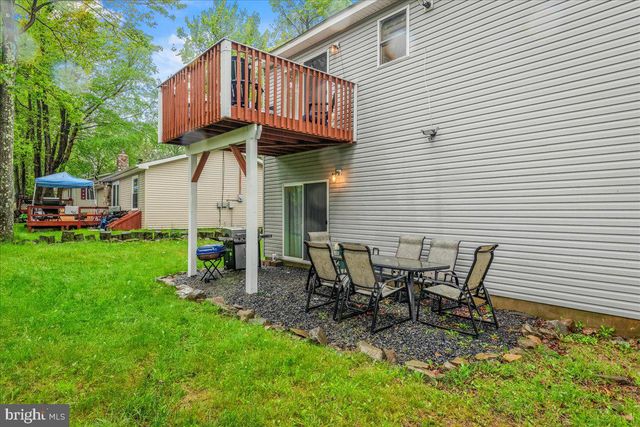9407 JUNIPER DR, Tobyhanna, PA 18466