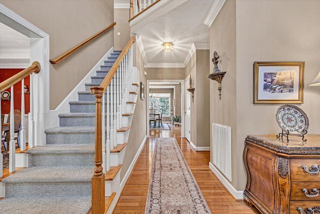 5852 Salisbury DR, Roanoke, VA 24018