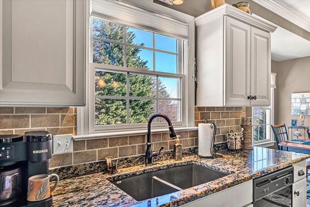 5852 Salisbury DR, Roanoke, VA 24018