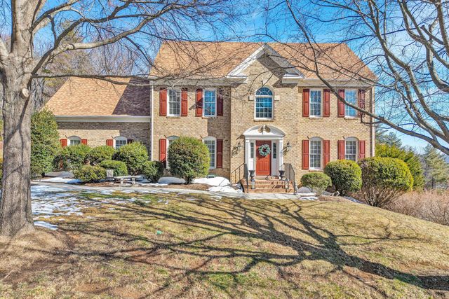 5852 Salisbury DR, Roanoke, VA 24018