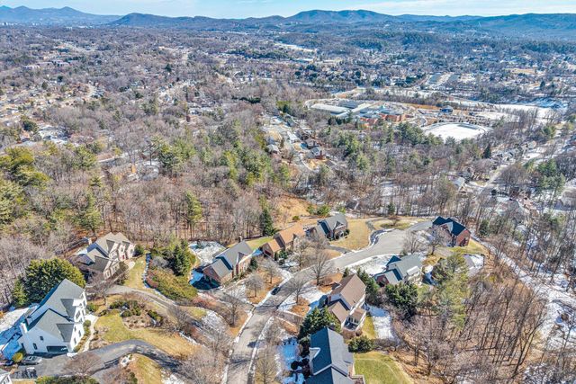 5852 Salisbury DR, Roanoke, VA 24018