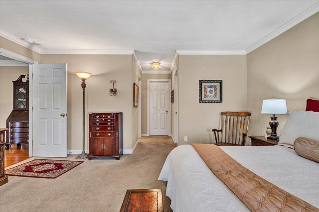 5852 Salisbury DR, Roanoke, VA 24018