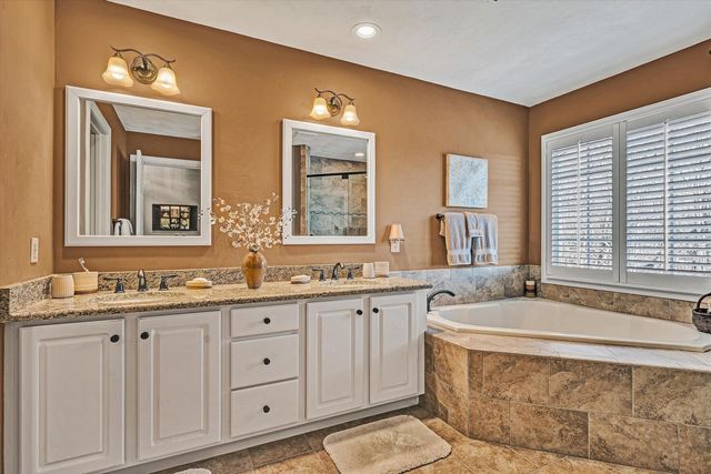 5852 Salisbury DR, Roanoke, VA 24018