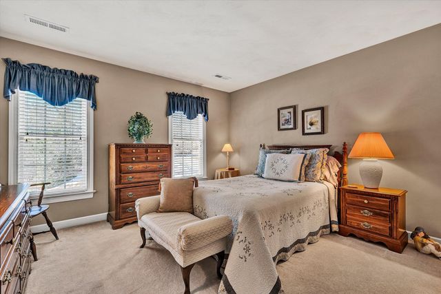 5852 Salisbury DR, Roanoke, VA 24018