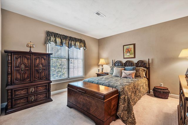 5852 Salisbury DR, Roanoke, VA 24018