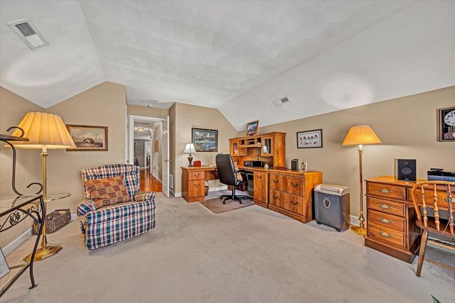 5852 Salisbury DR, Roanoke, VA 24018