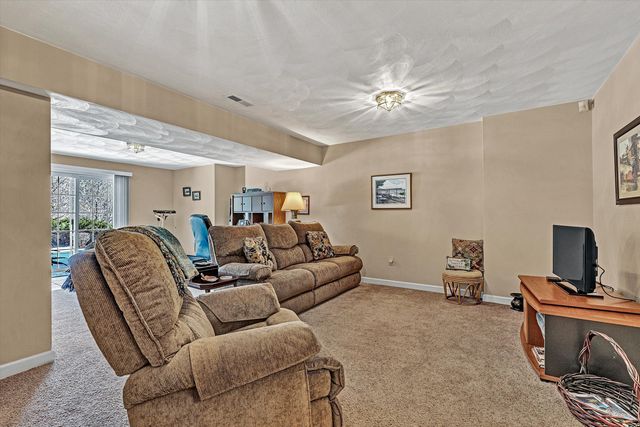 5852 Salisbury DR, Roanoke, VA 24018