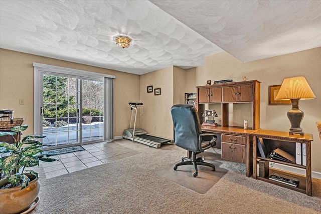 5852 Salisbury DR, Roanoke, VA 24018