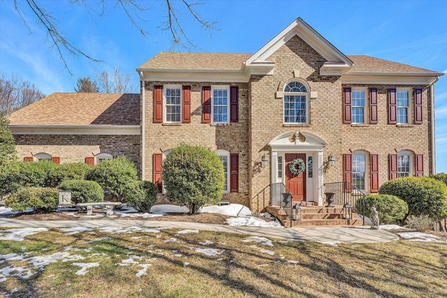 5852 Salisbury DR, Roanoke, VA 24018