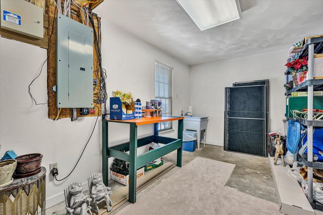 5852 Salisbury DR, Roanoke, VA 24018