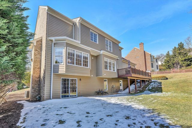 5852 Salisbury DR, Roanoke, VA 24018