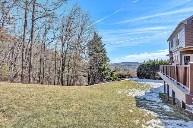 5852 Salisbury DR, Roanoke, VA 24018