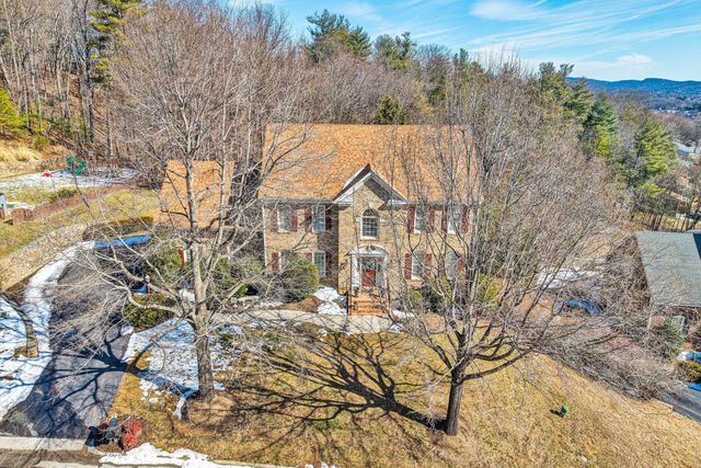 5852 Salisbury DR, Roanoke, VA 24018