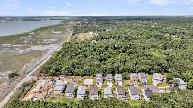 1014 Capersview Court, Awendaw, SC 29429