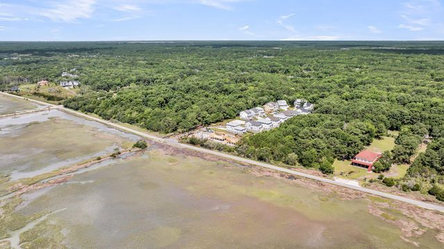 1014 Capersview Court, Awendaw, SC 29429