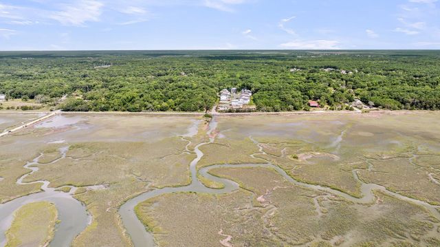 1014 Capersview Court, Awendaw, SC 29429