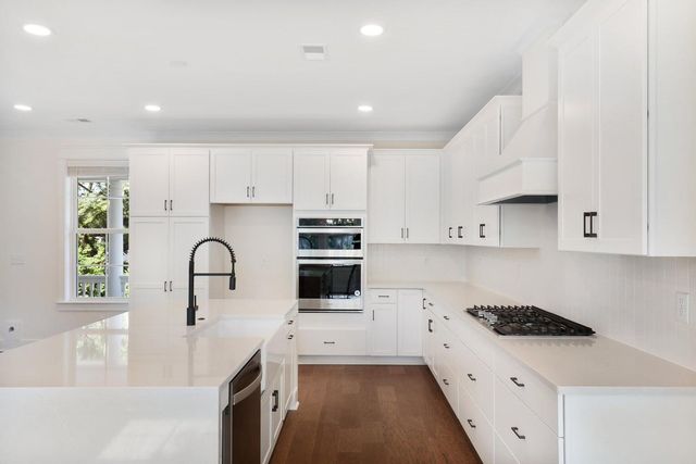 1014 Capersview Court, Awendaw, SC 29429