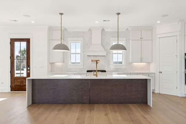 1014 Capersview Court, Awendaw, SC 29429