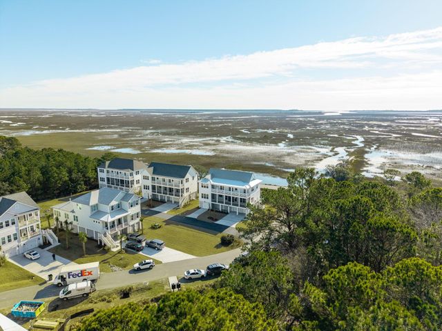 1014 Capersview Court, Awendaw, SC 29429