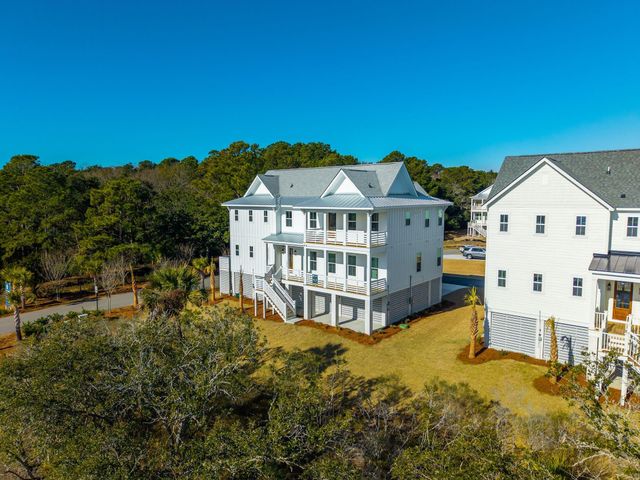 1014 Capersview Court, Awendaw, SC 29429
