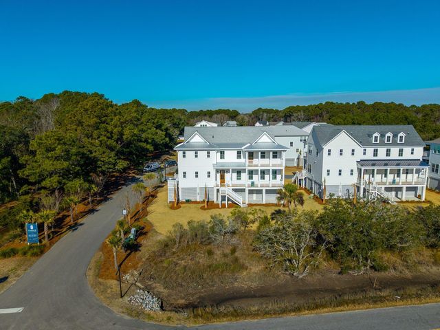 1014 Capersview Court, Awendaw, SC 29429