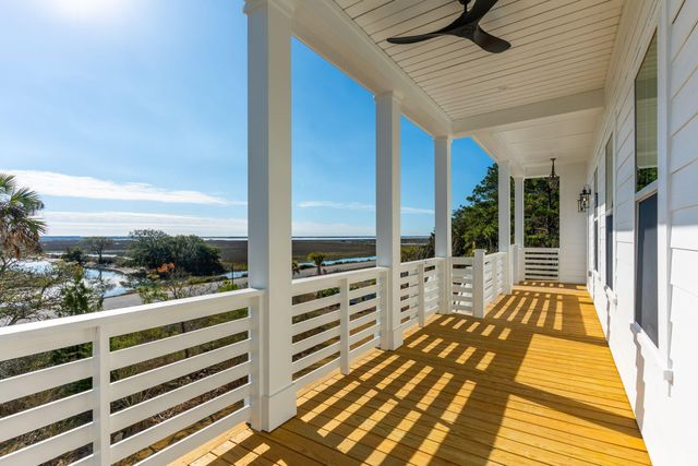1014 Capersview Court, Awendaw, SC 29429