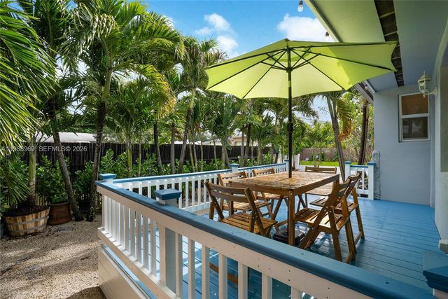 113 SW 2nd Street, Hallandale Beach, FL 33009